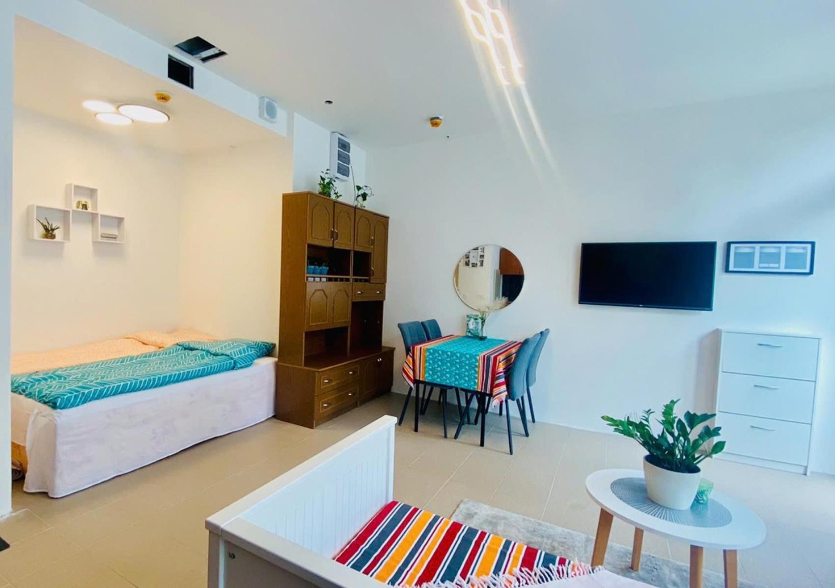 Green Studio Praha 2 L Ground Floor Free Parking Buitenkant foto